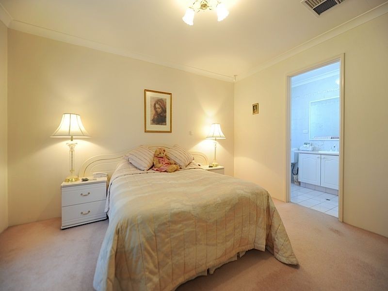 7 Clemros Way, Leeming WA 6149