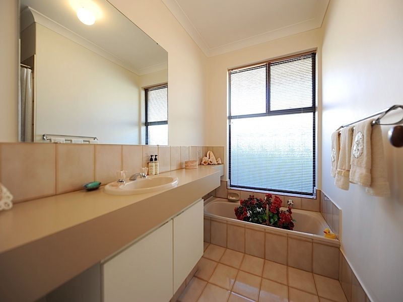 7 Clemros Way, Leeming WA 6149