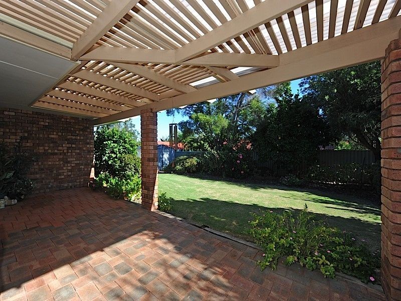 7 Clemros Way, Leeming WA 6149