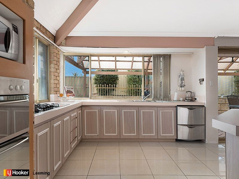 7 Welsh Court, Leeming WA 6149