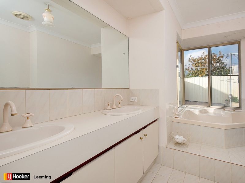 7 Welsh Court, Leeming WA 6149