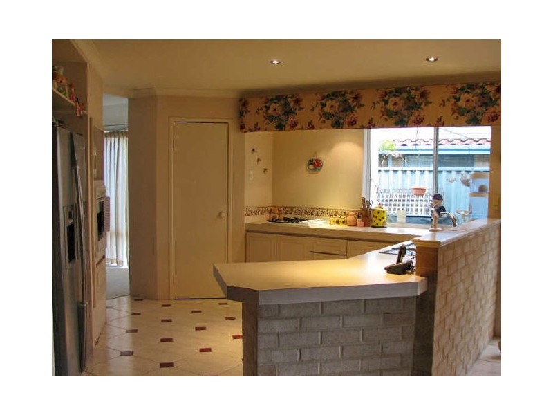 6 Fitzgerald Loop, Canning Vale WA 6155