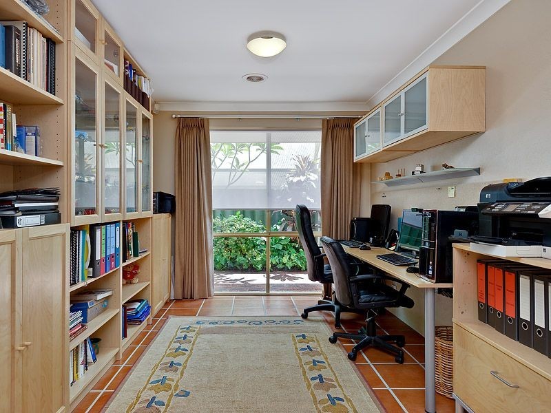 9 Stallwood Gardens, Leeming WA 6149