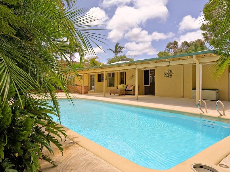 9 Stallwood Gardens, Leeming WA 6149