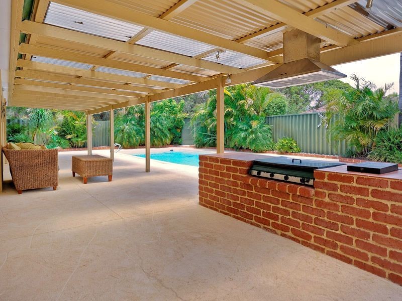 9 Stallwood Gardens, Leeming WA 6149