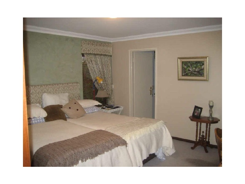 16 Bosworth Place, Leeming WA 6149