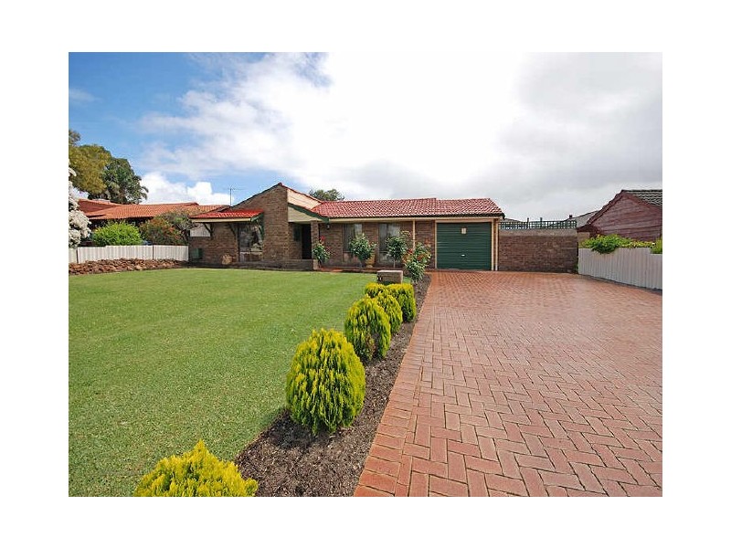 11 Collinson Way, Leeming WA 6149