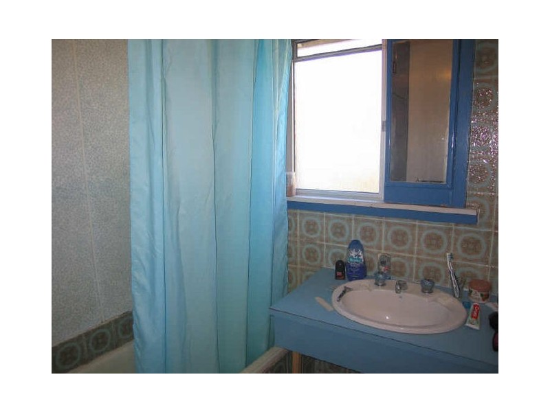 29 Barnsley Street, Queens Park WA 6107