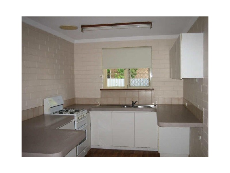 6 Watsonia Street, Maddington WA 6109