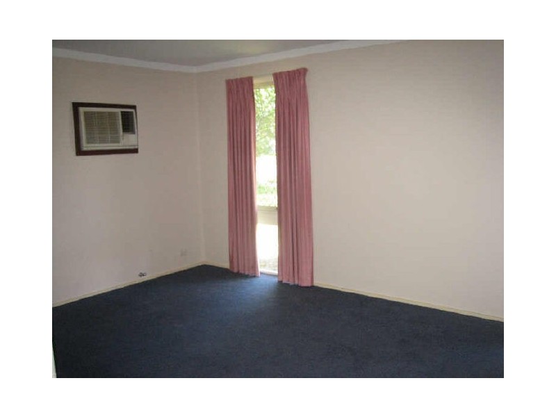 6 Watsonia Street, Maddington WA 6109