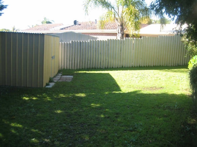 9 Flint Court, Leeming WA 6149