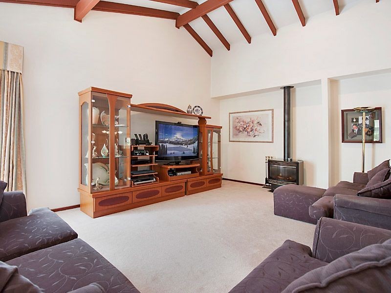 4 Hannah Place, Leeming WA 6149