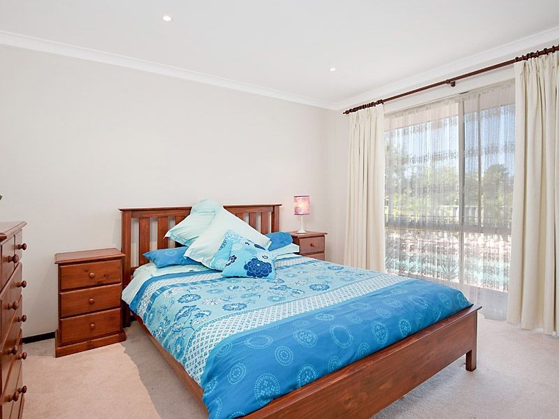 4 Hannah Place, Leeming WA 6149