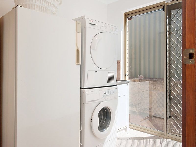 4 Hannah Place, Leeming WA 6149