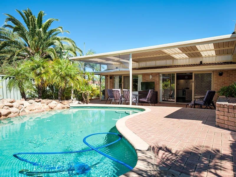 4 Hannah Place, Leeming WA 6149