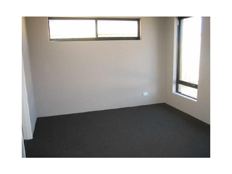 13 Mosman Loop, Success WA 6164