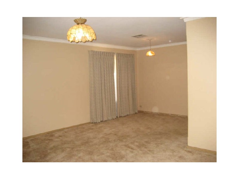 15 Lalor Road, Kenwick WA 6107