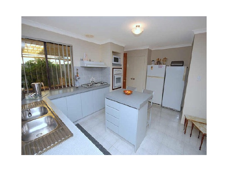 34 Sylvan Crescent, Leeming WA 6149