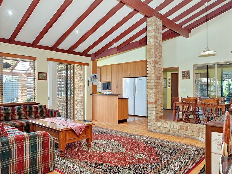15 Stainton Place, Leeming WA 6149