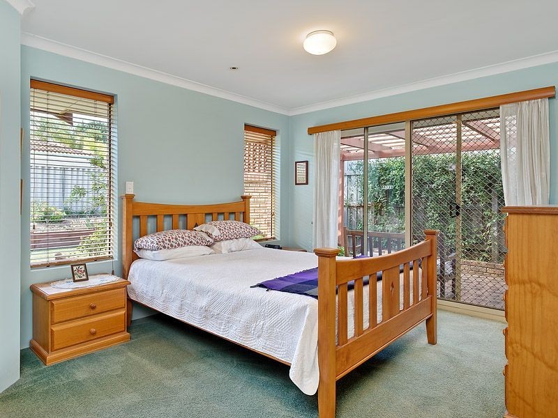 15 Stainton Place, Leeming WA 6149