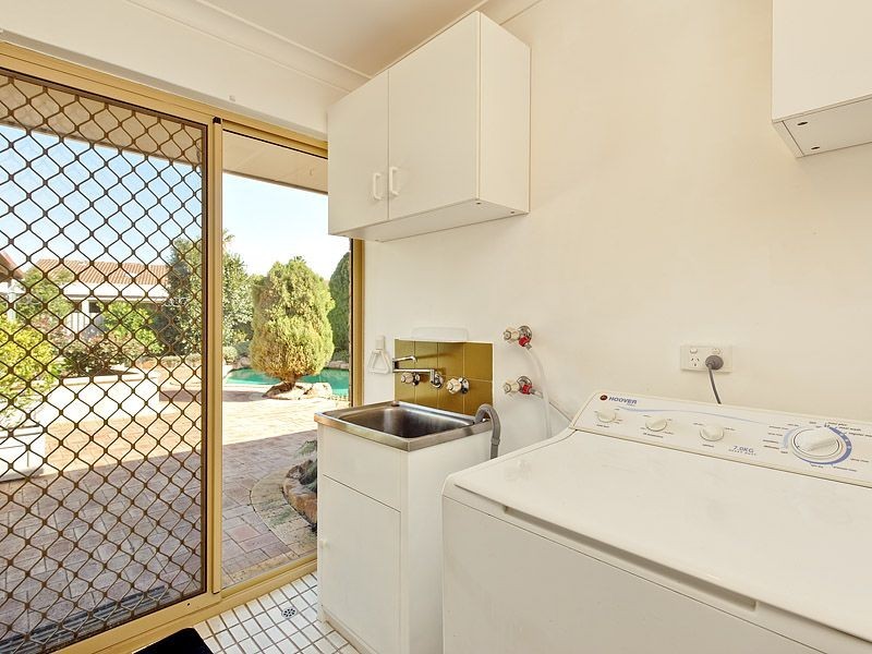 15 Stainton Place, Leeming WA 6149