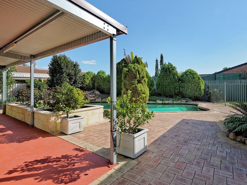 15 Stainton Place, Leeming WA 6149