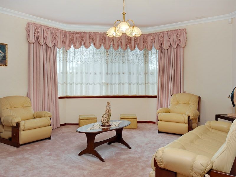 23 Devenish Way, Leeming WA 6149