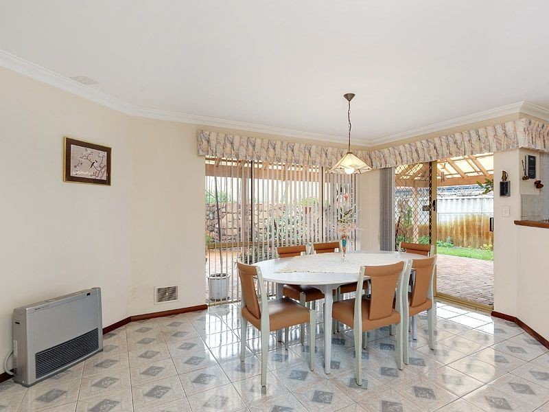 23 Devenish Way, Leeming WA 6149