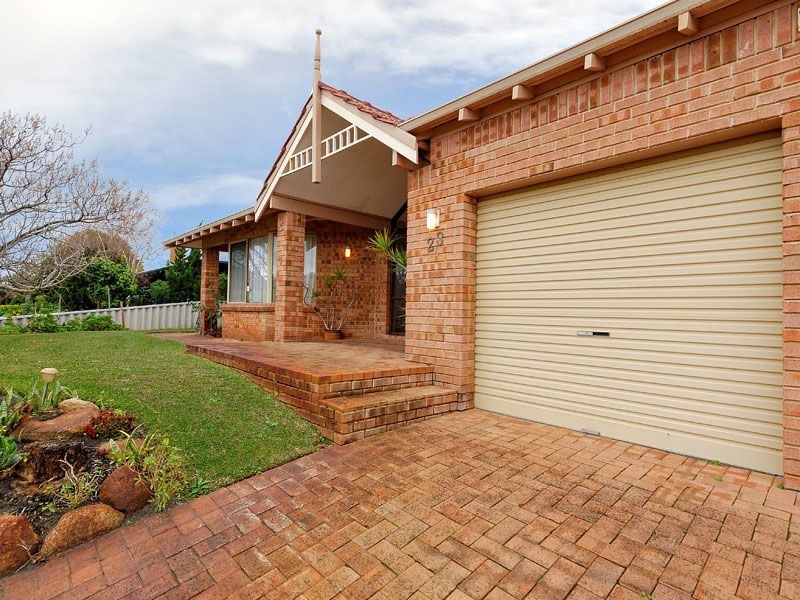 23 Devenish Way, Leeming WA 6149