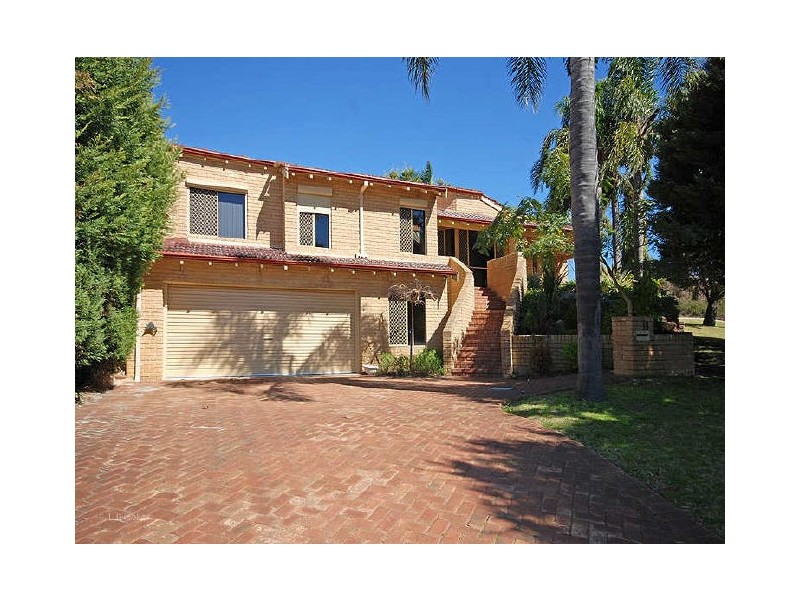16 Bosworth Place, Leeming WA 6149