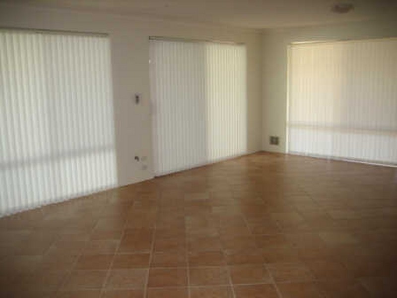 3 Daley Close, Atwell WA 6164