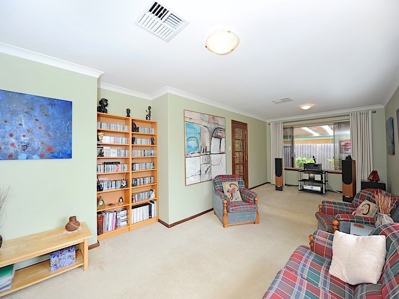 122 Beasley Road, Leeming WA 6149