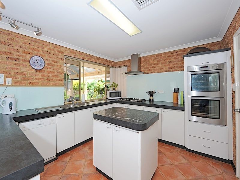 122 Beasley Road, Leeming WA 6149