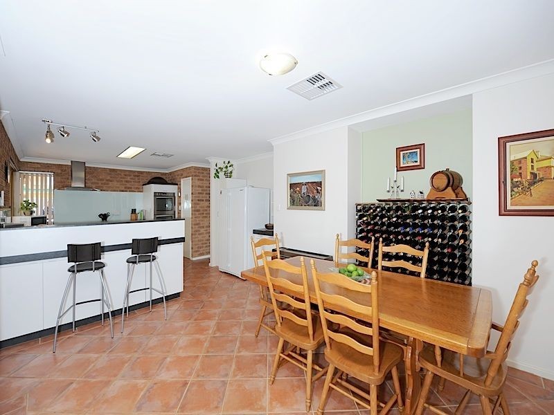 122 Beasley Road, Leeming WA 6149