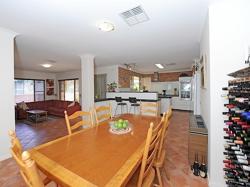 122 Beasley Road, Leeming WA 6149