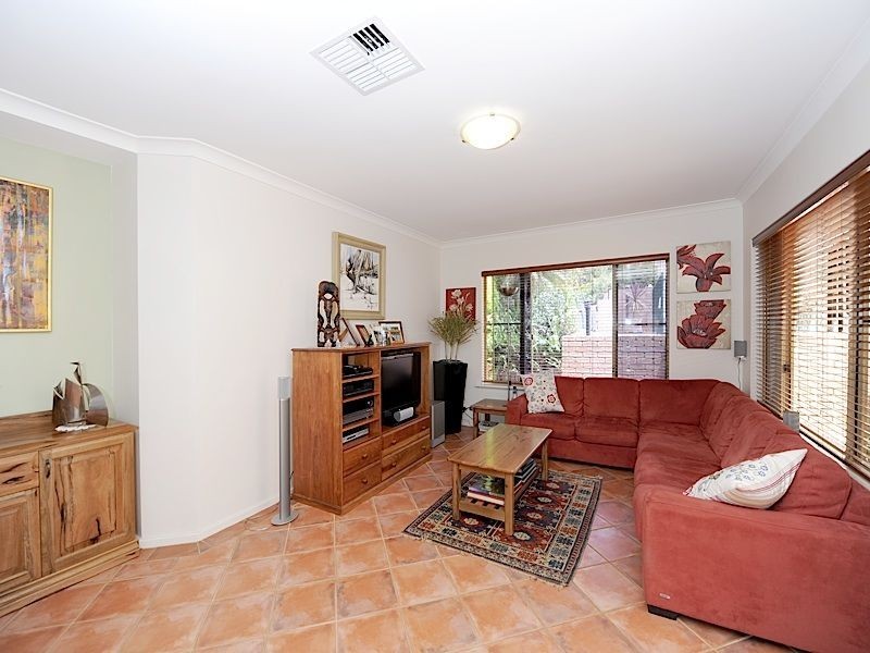 122 Beasley Road, Leeming WA 6149
