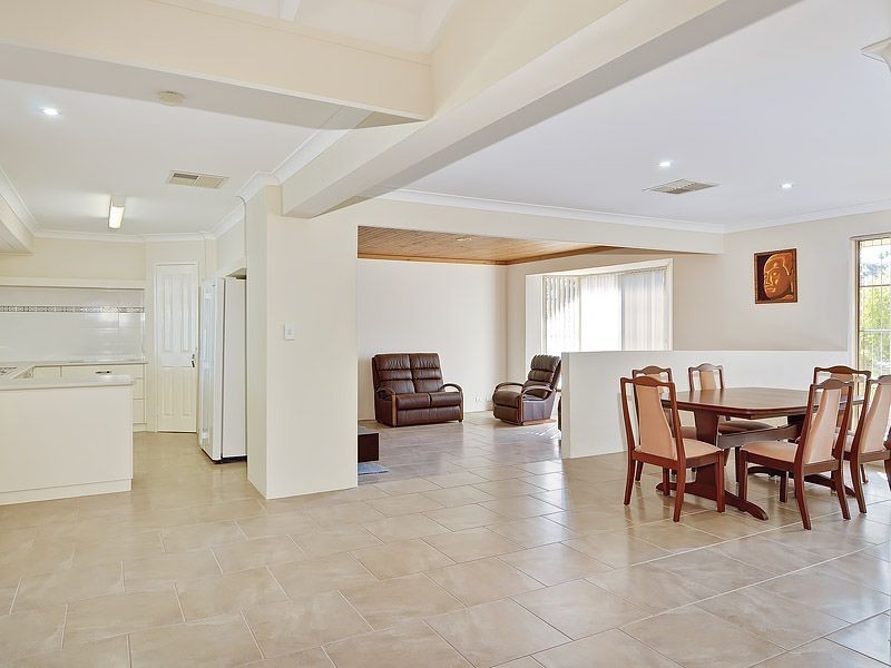 91 Aulberry Parade, Leeming WA 6149