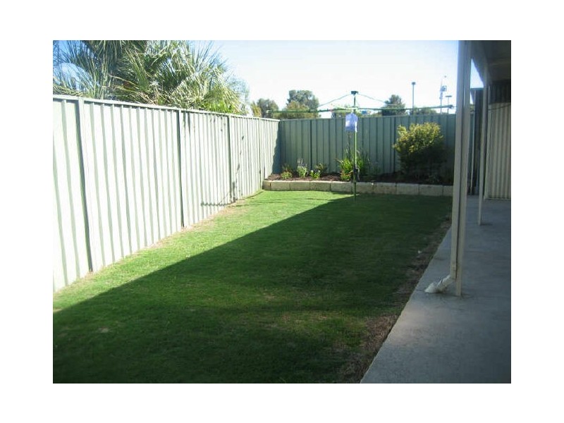 10 Barcroft Court, Atwell WA 6164