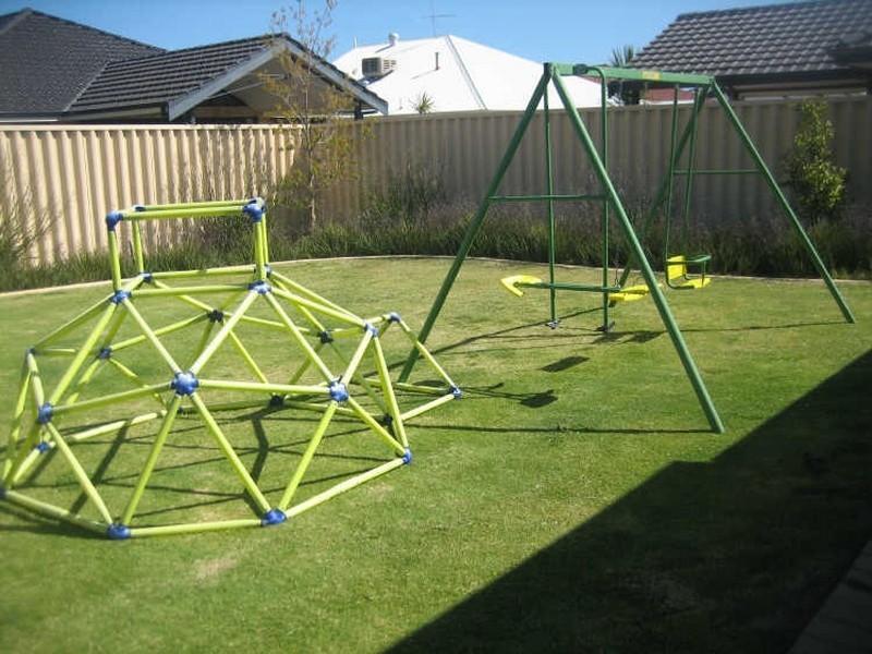 9 Windchime Terrace, Atwell WA 6164