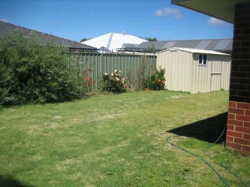17 Dunnage Court, Atwell WA 6164