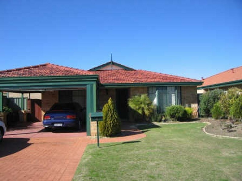 4 Molloy Circuit, Atwell WA 6164