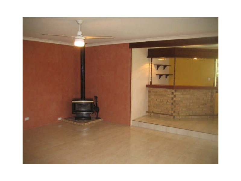 4 Heatherlea Parkway, Leeming WA 6149