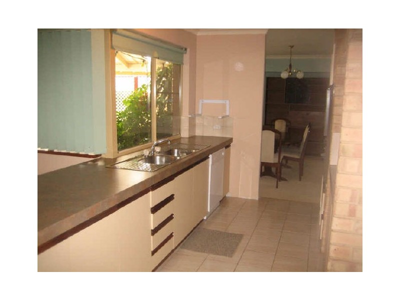 4 Heatherlea Parkway, Leeming WA 6149