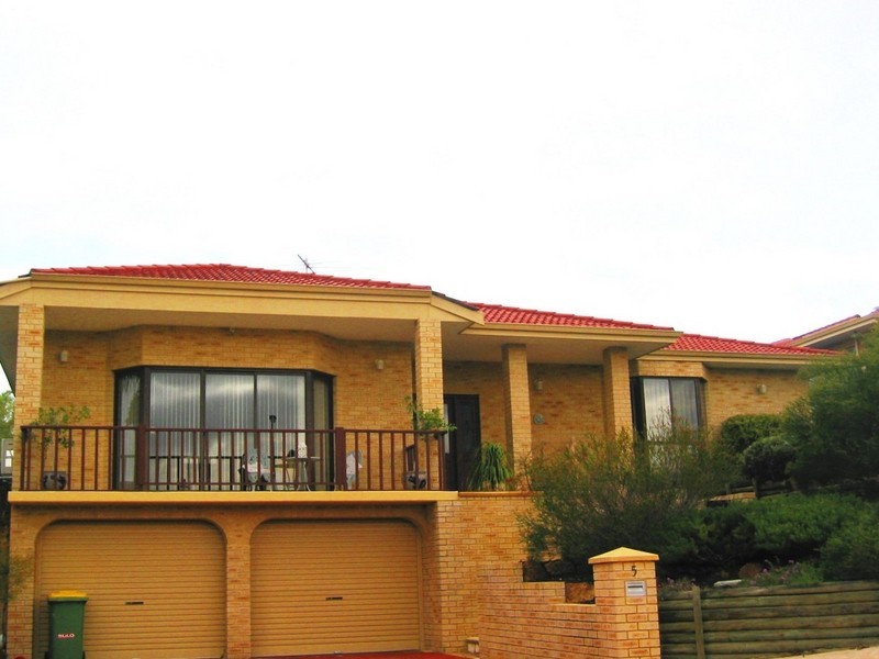 5 Harwood Rise, Leeming WA 6149
