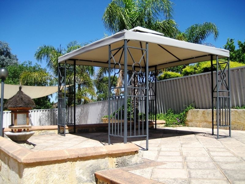 5 Harwood Rise, Leeming WA 6149