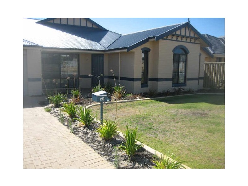 27 Lyon Road, Atwell WA 6164