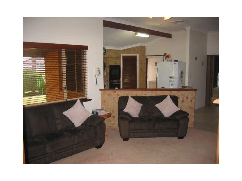 5 Thrum close, Leeming WA 6149