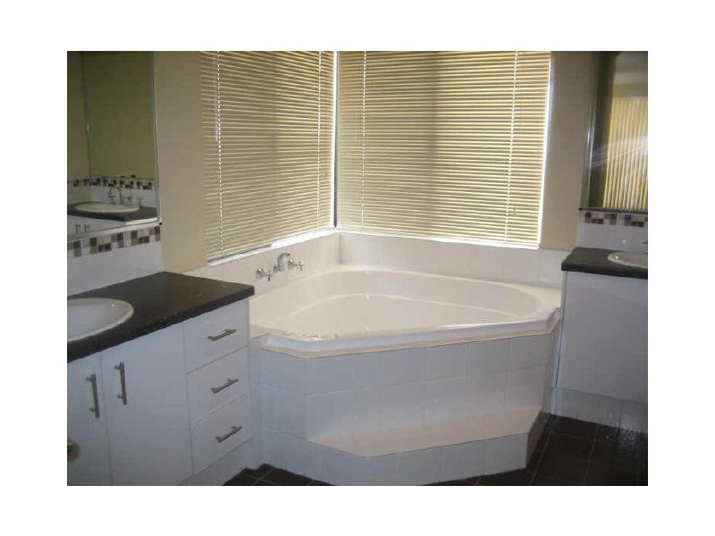 79 Harmony Avenue, Atwell WA 6164