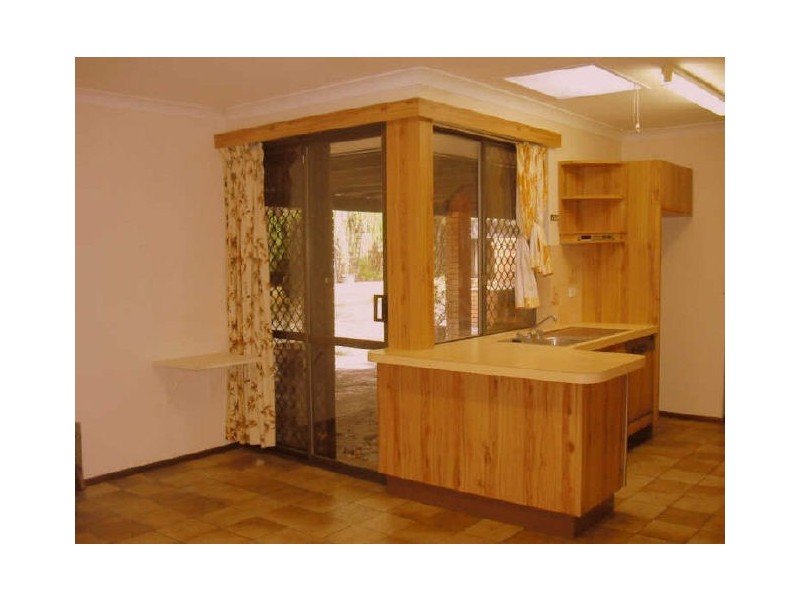 18 Mallard Way, Bibra Lake WA 6163