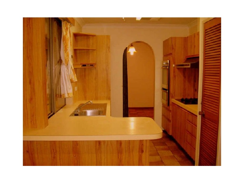 18 Mallard Way, Bibra Lake WA 6163